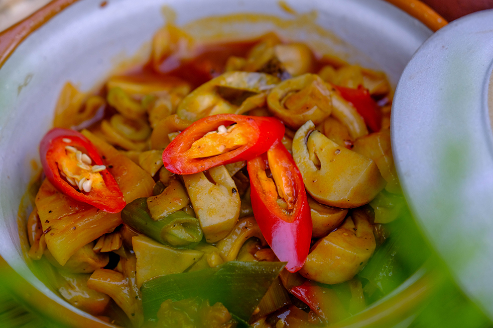 Nấm Rơm Kho Tộ
